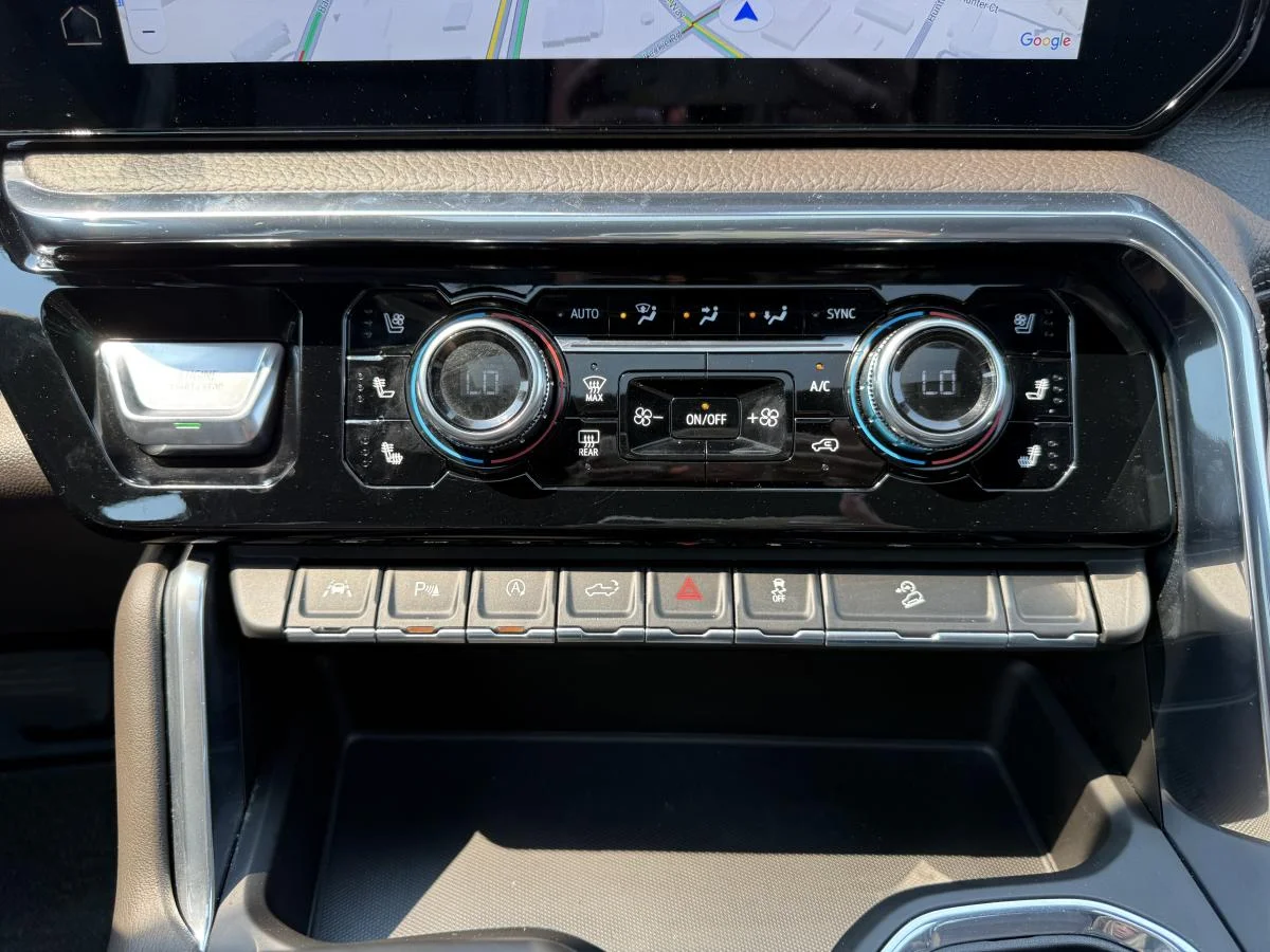 Used 2025 Silver GMC Denali image 24