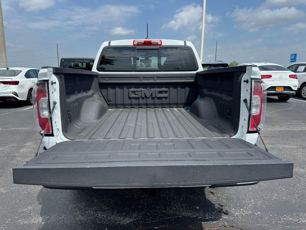 Used 2021 White GMC AT4 w/Cloth image 6
