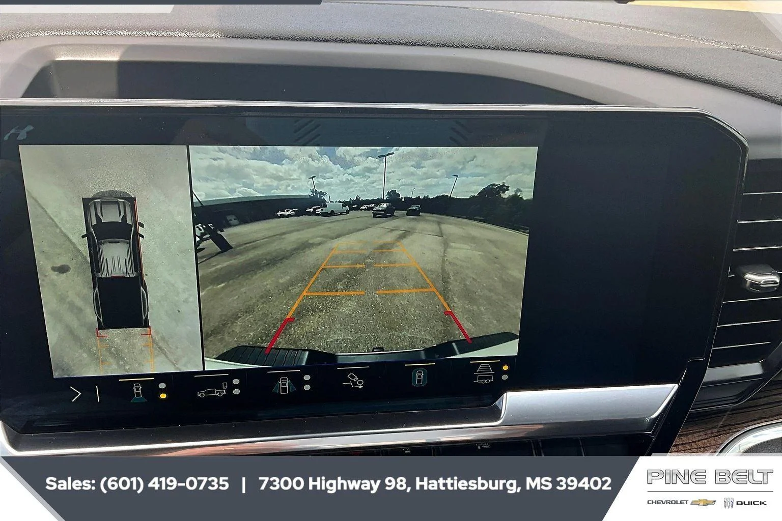 2025 Chevrolet Silverado 3500HD LT - Photo 16