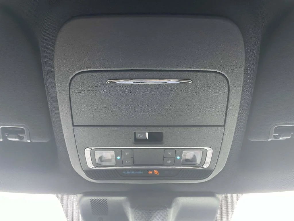 Certified Used 2025 White Ford Lariat image 28