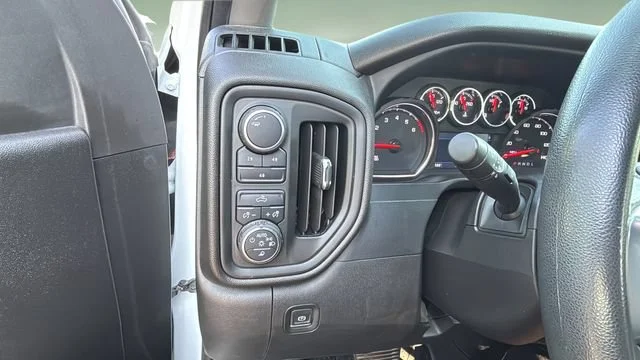 Used 2022 Summit White Chevrolet Custom image 22