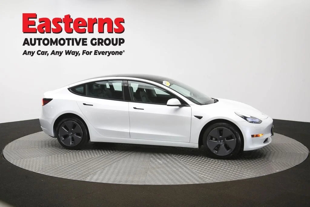 Used 2023 White Tesla Base image 41