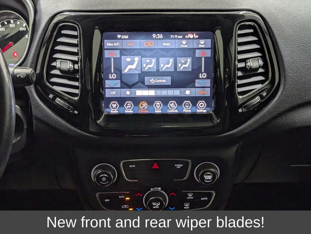 Certified Used 2019 White Clearcoat Jeep Limited image 5
