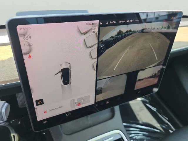 Used 2021 White Tesla Long Range image 29