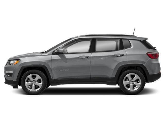Used 2018 Billet Silver Metallic Clearcoat Jeep Latitude image 2