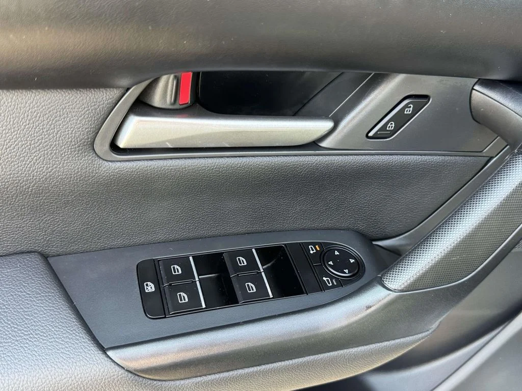 Used 2025 Gray Mazda Premium image 27