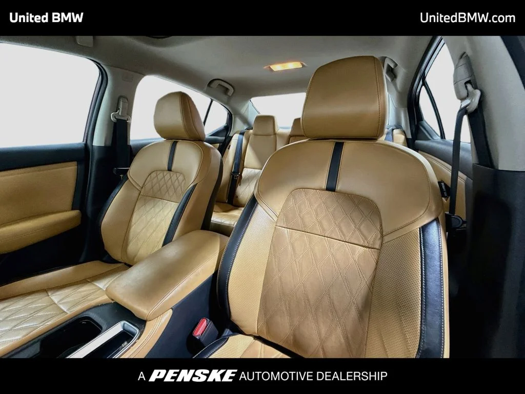 Used 2022 Rosewood Nissan SV image 5
