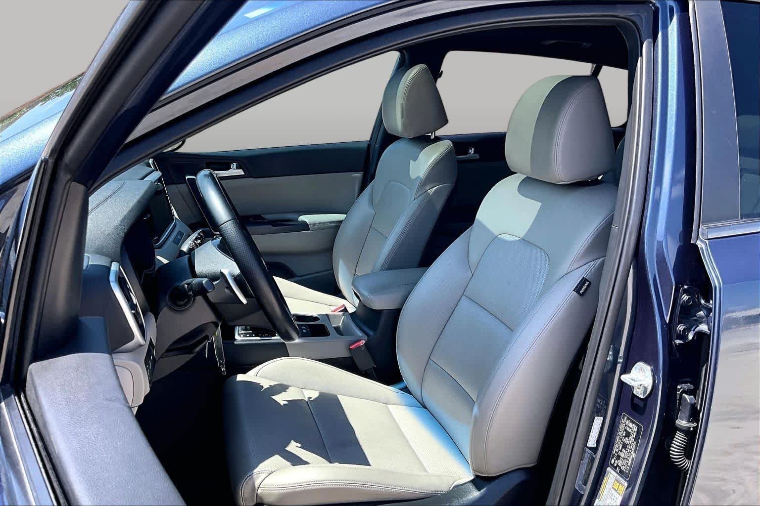 Used 2021 Pacific Blue Kia S image 8