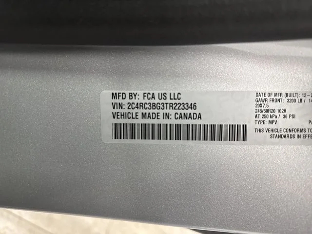 New 2026 Silver Mist Clear-Coat Exterior Paint Chrysler Select image 38