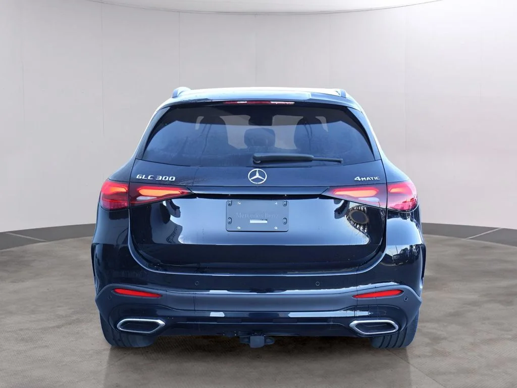 Used 2026 Black Mercedes-Benz GLC 300 image 5