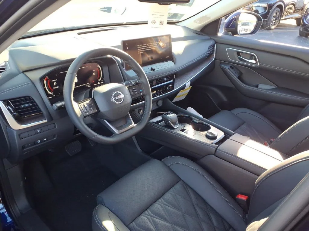 New 2026 Deep Ocean Blue Pearl Nissan Platinum image 12