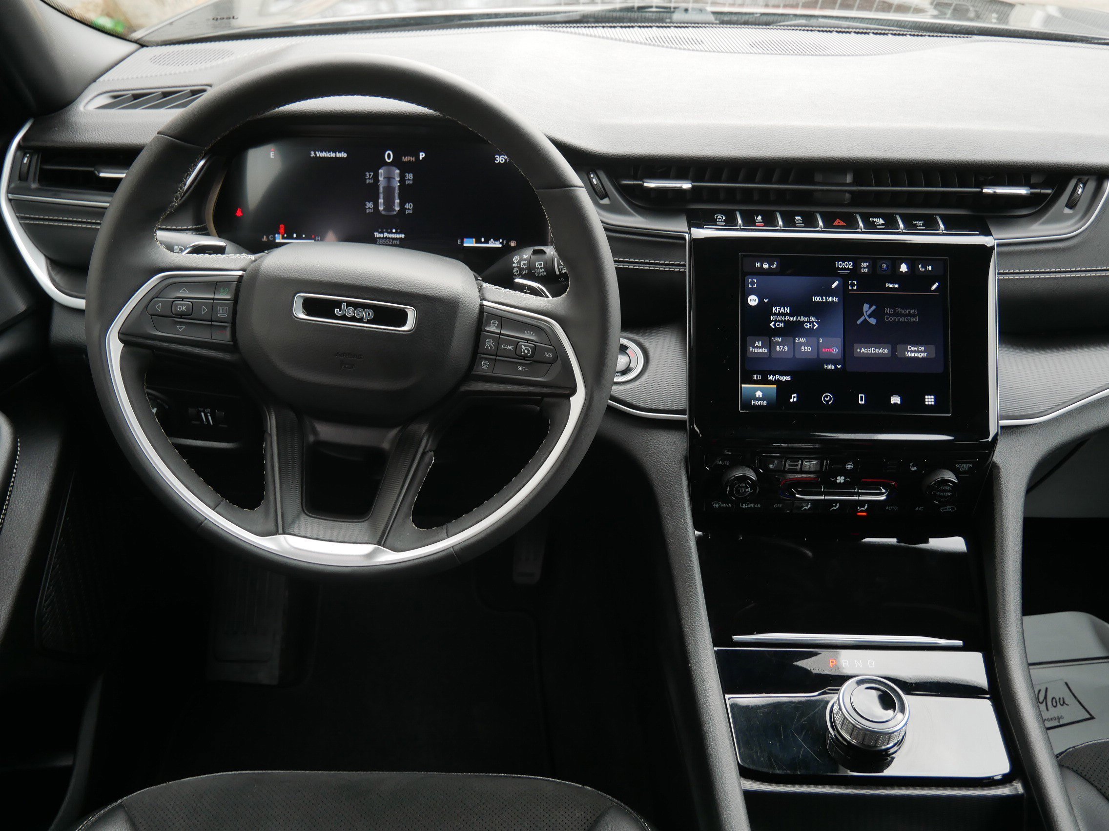 Used 2025 Diamond Black Crystal Pearlcoat Jeep Altitude image 16