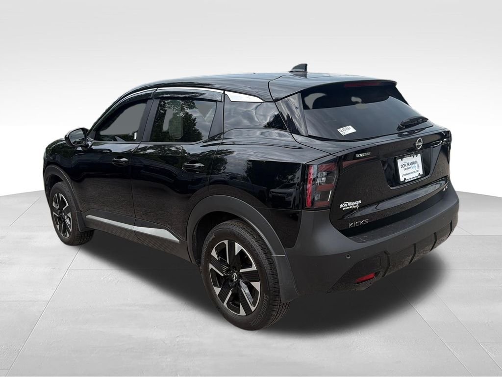 Used 2025 Black Nissan SV image 3