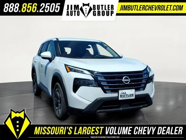 Used 2024  Nissan SV image 26