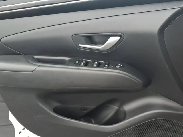 Used 2024  Hyundai SEL image 16