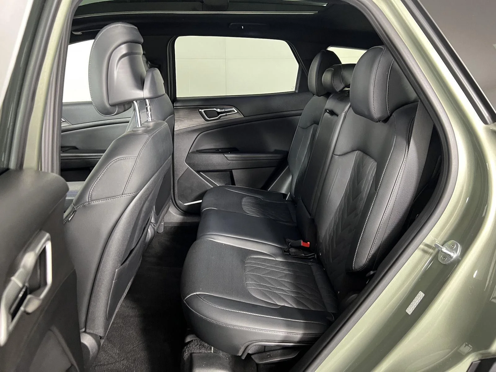 Used 2023 Jungle Green Kia X-Line image 25