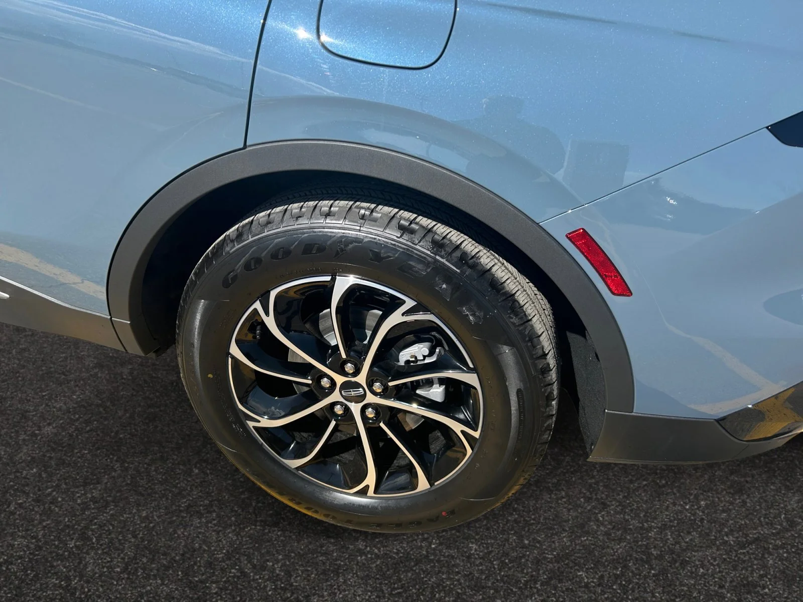 New 2026 Whisper Blue Metallic Clearcoat Lincoln Premiere image 9