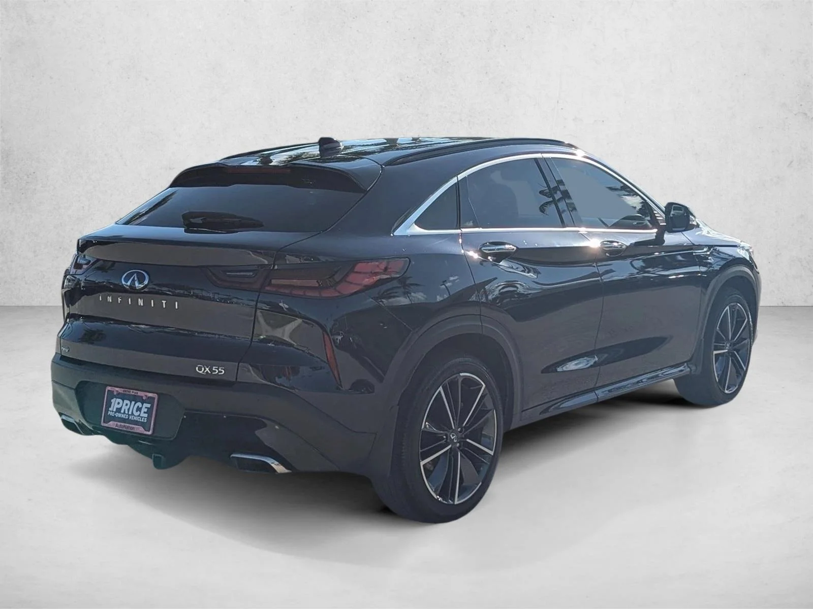 Used 2025 Hermosa Blue INFINITI LUXE image 5
