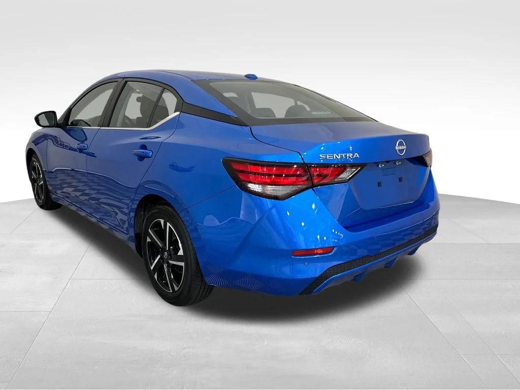 Used 2025 Blue Nissan SV image 3