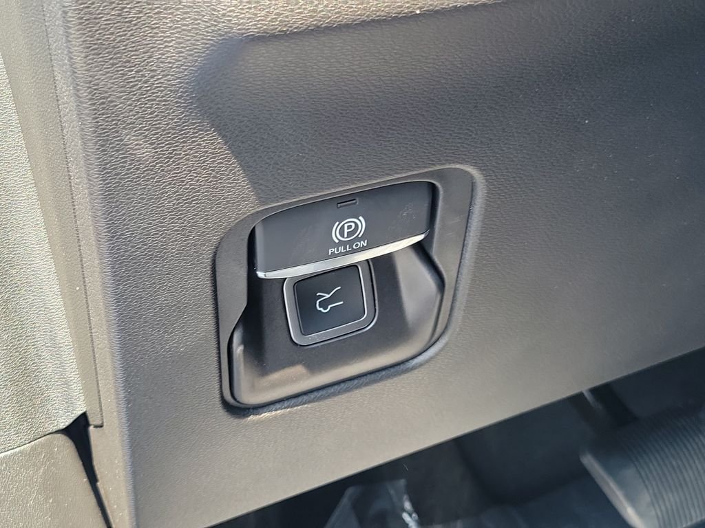 New 2026 Hydro Blue Pearlcoat Jeep Laredo image 19