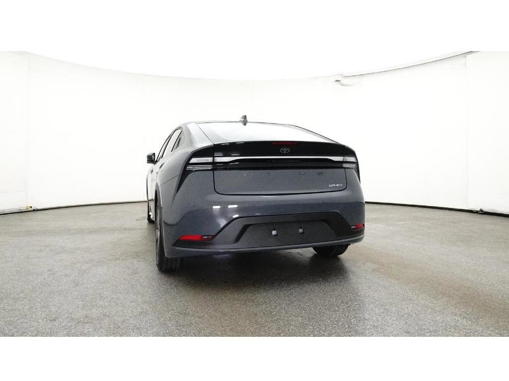 2025 Toyota Prius SE - Photo 22