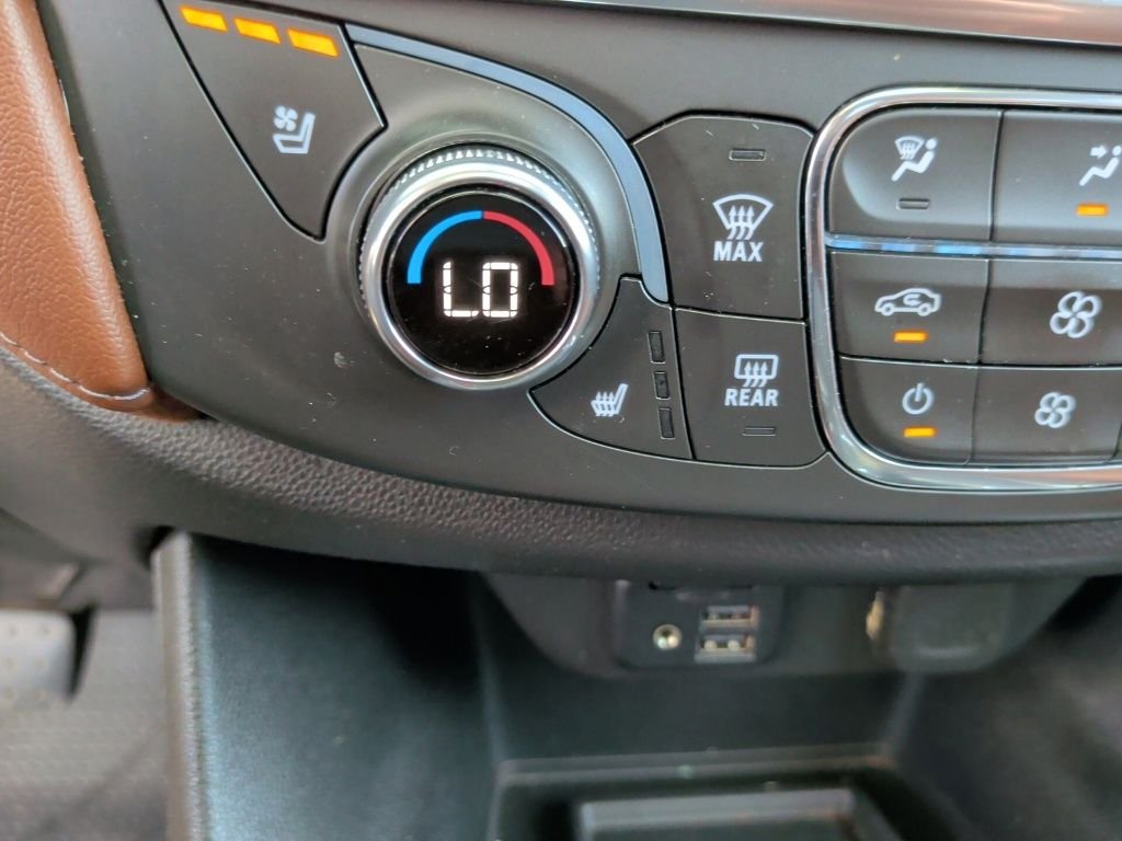 Used 2021 Black Chevrolet High Country image 28