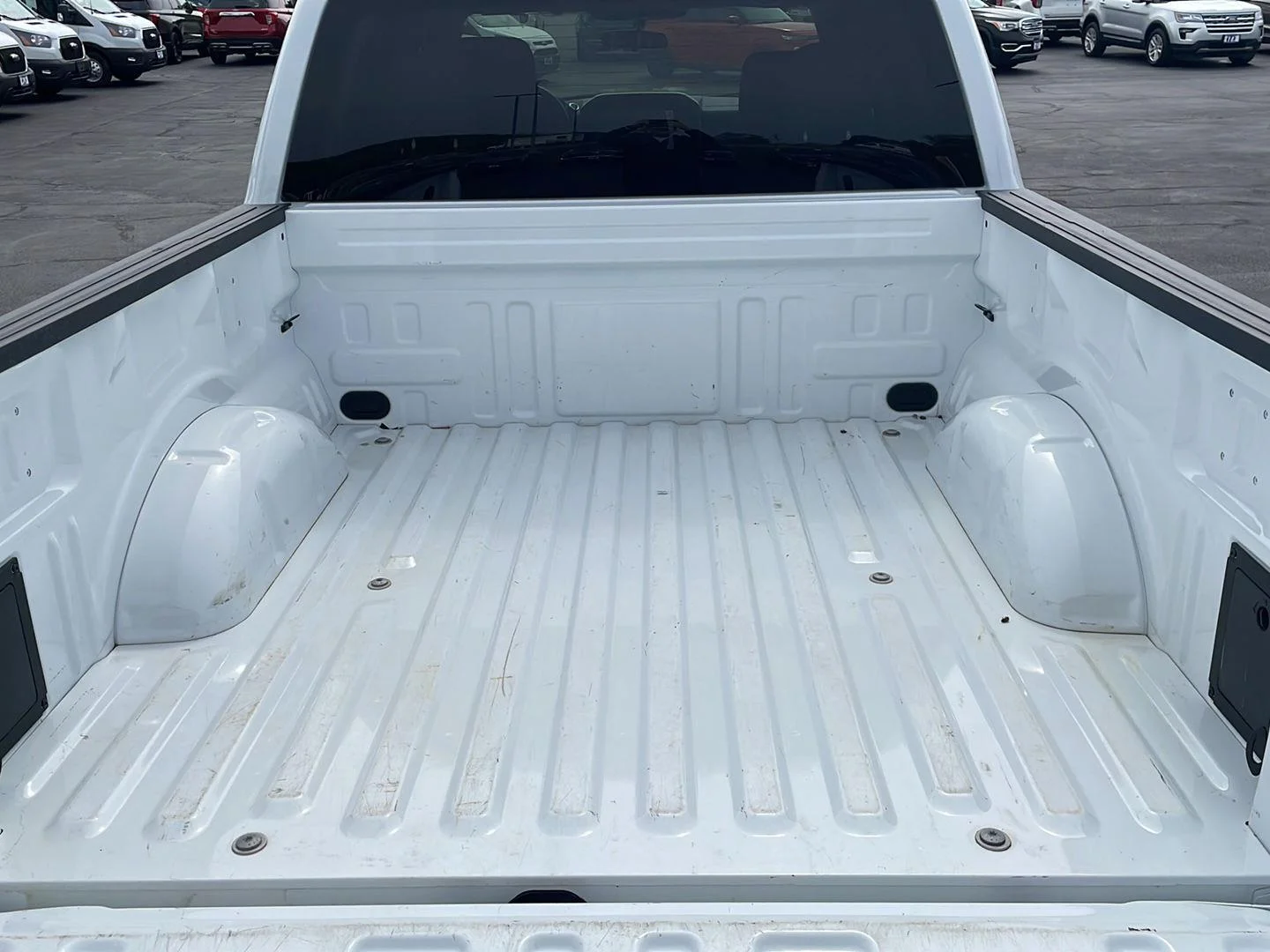 Used 2025 Oxford White Ford XLT image 6