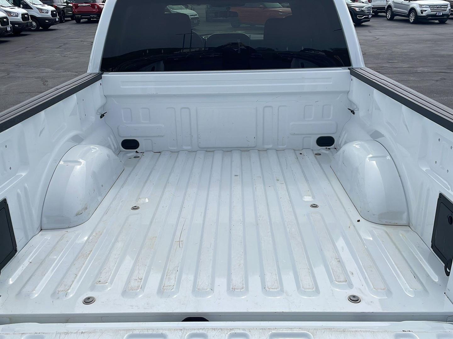 Used 2025 Oxford White Ford XLT image 6