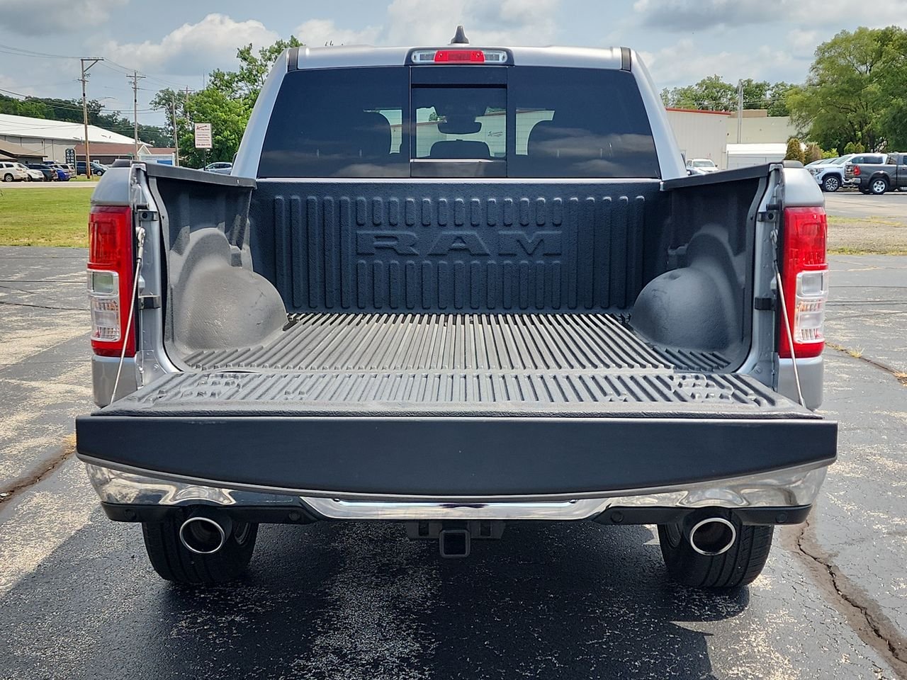 Used 2022 Silver Ram Big Horn/Lone Star image 22