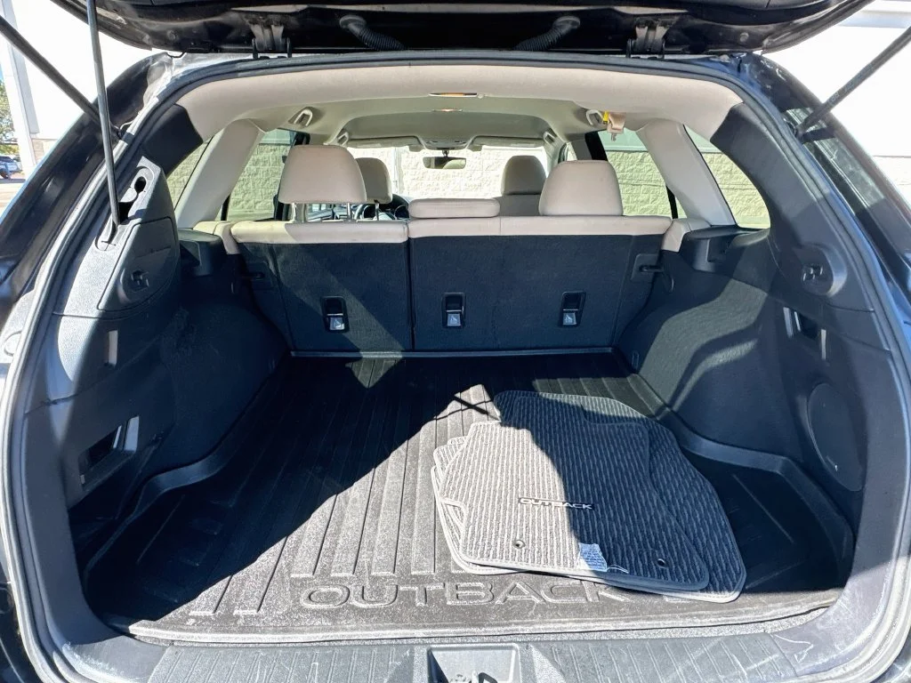 Used 2019 Black Subaru 2.5i image 30