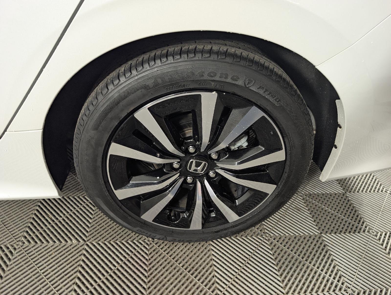 2024 Honda Civic EX - Photo 8