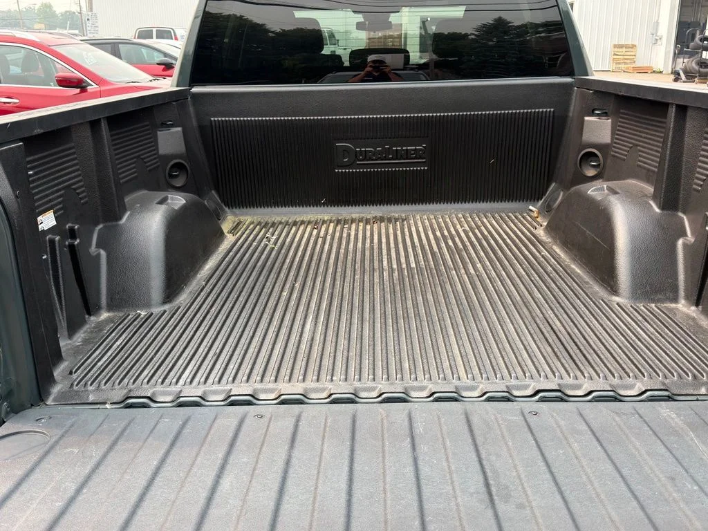 Used 2025 Gray Chevrolet LT image 7