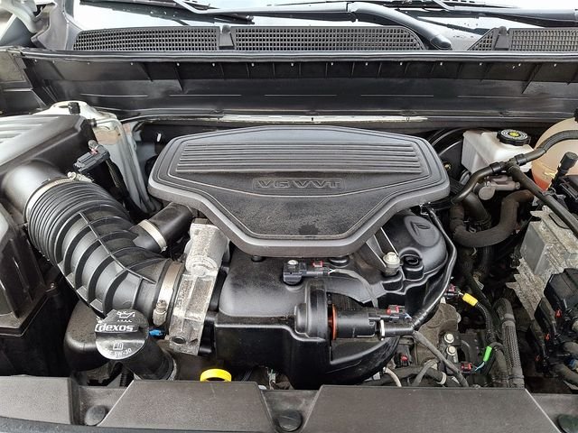 Used 2021 White GMC SLT image 30