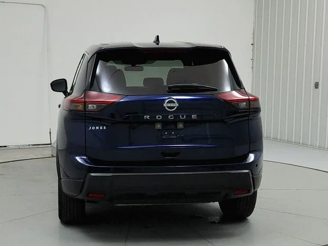 Used 2025 Blue Nissan SV image 6