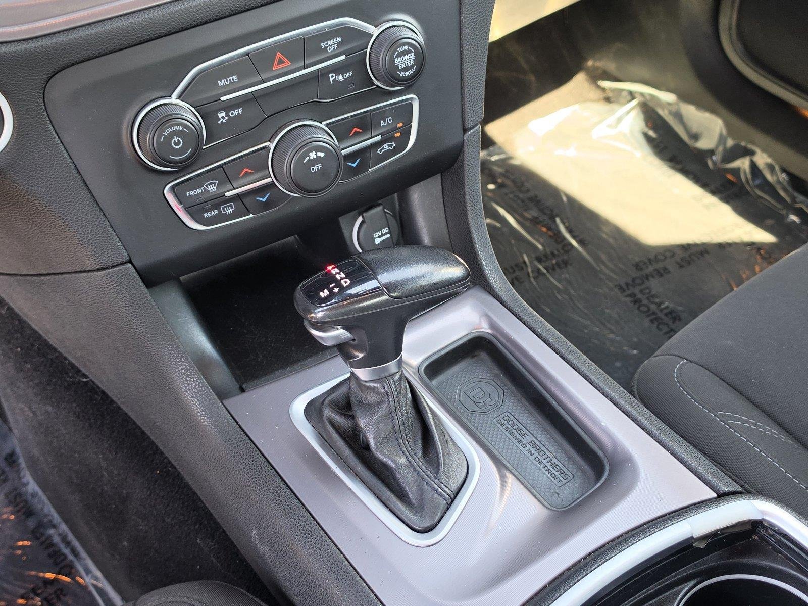 Used 2023  Dodge SXT image 24