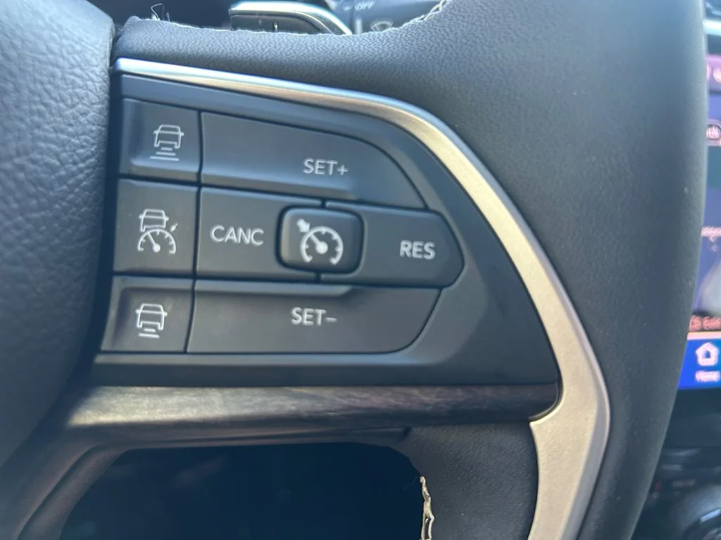 Used 2023 Brown Jeep Limited image 22