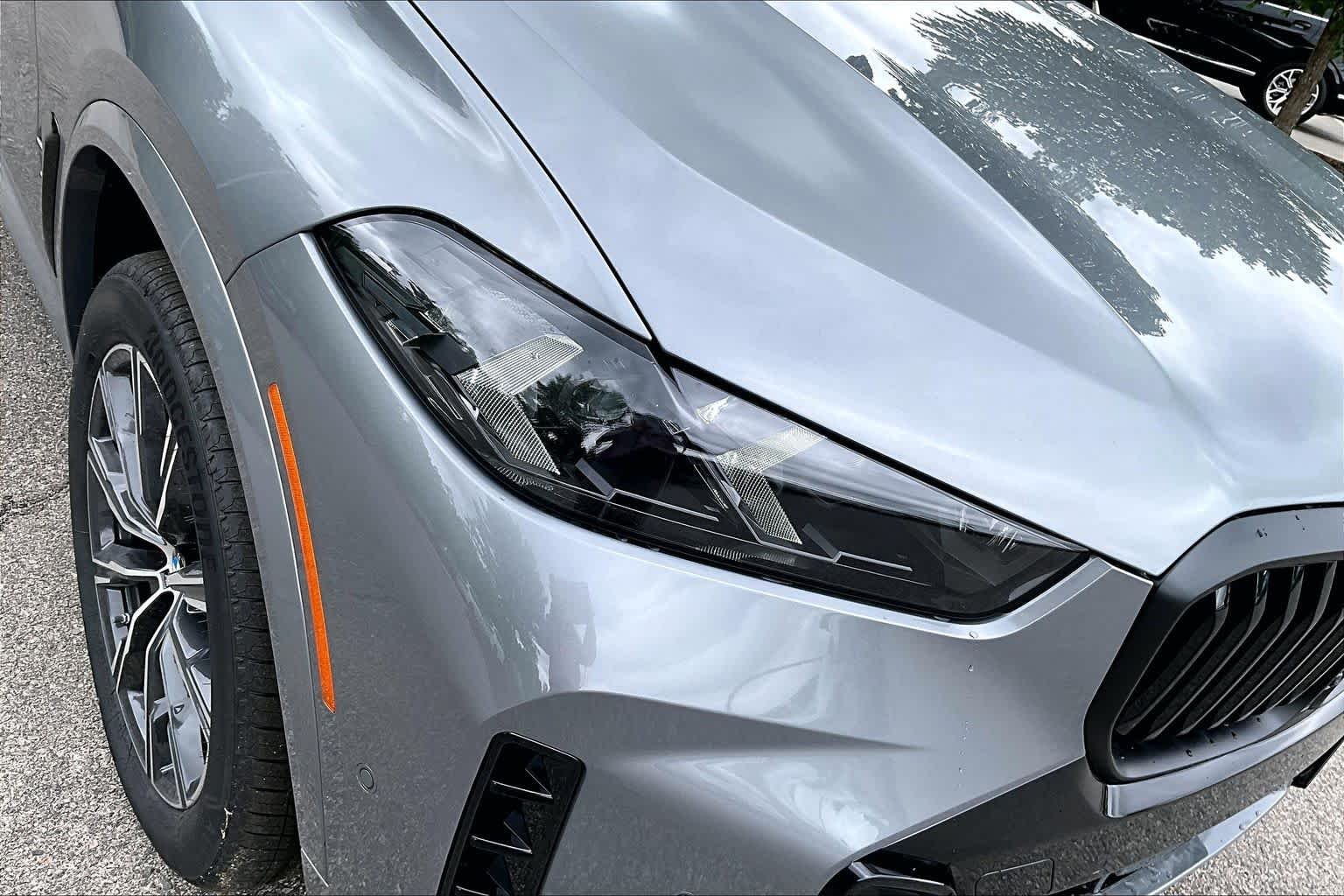 New 2026 Skyscraper Grey Metallic BMW xDrive40i image 13