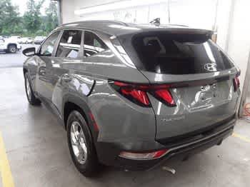 Used 2024 Hampton Gray Hyundai SEL image 3