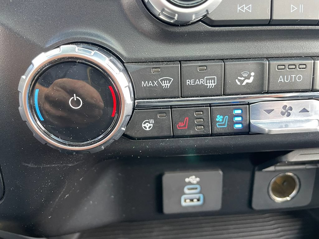 Used 2025 Blue Ford XL image 41