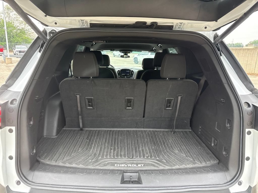 Used 2023 Summit White Chevrolet LT Cloth image 7