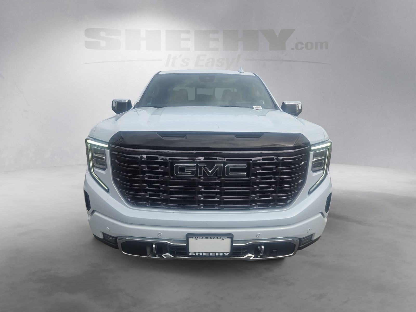 Used 2026 Glacier White Tricoat GMC Denali Ultimate image 19