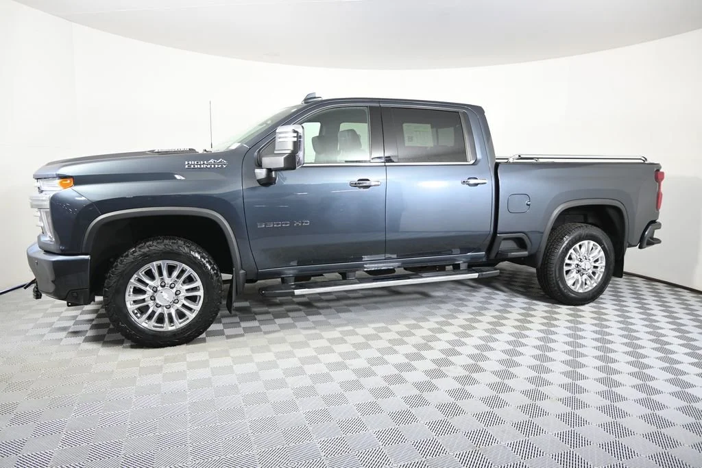 Used 2020 Chevrolet Silverado 3500HD High Country with VIN 1GC4YVEY4LF220068 for sale in Forest Lake, Minnesota