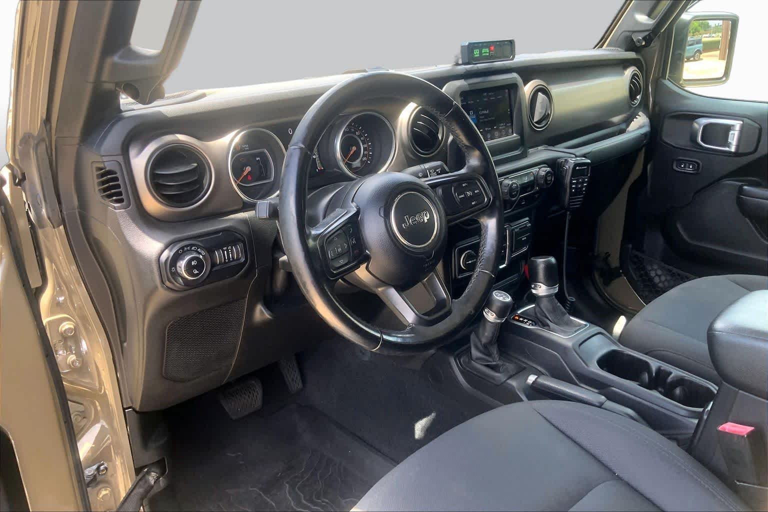Used 2020 Gator Clearcoat Jeep Sport S image 16