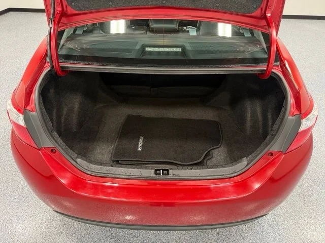 Used 2016 Red Toyota LE image 29