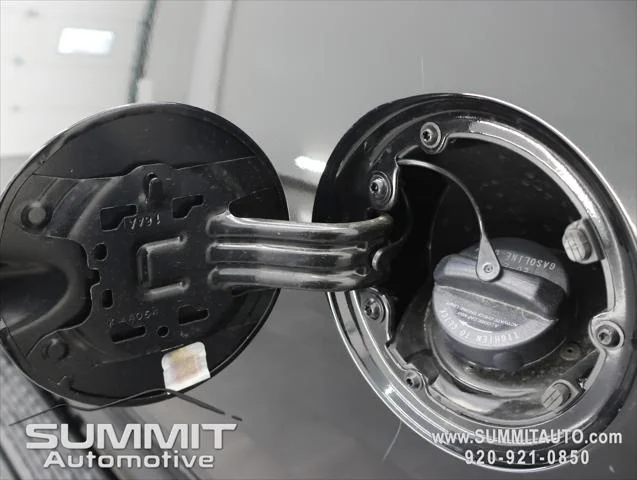 New 2026 Diamond Black Crystal Pearl-Coat Exterior Paint RAM BIG HORN image 35