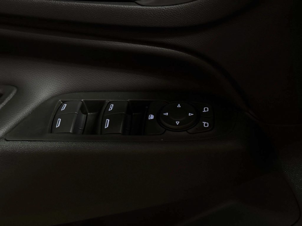 Used 2022 Silver Chevrolet LT image 18