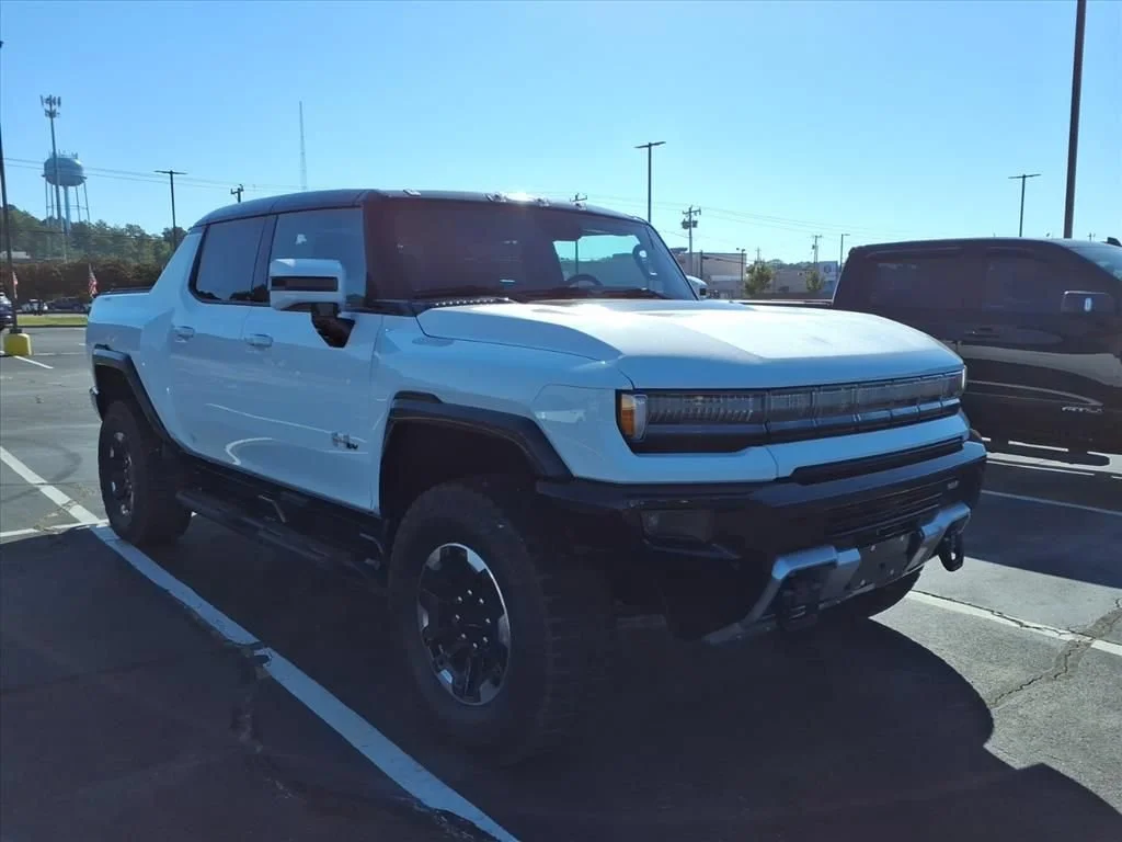 Used 2023 INTERSTELLAR WHITE GMC 3X image 3