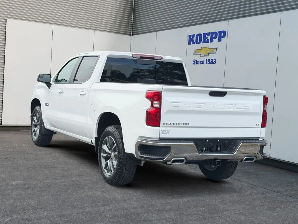 New 2026 Summit White Chevrolet LT image 3