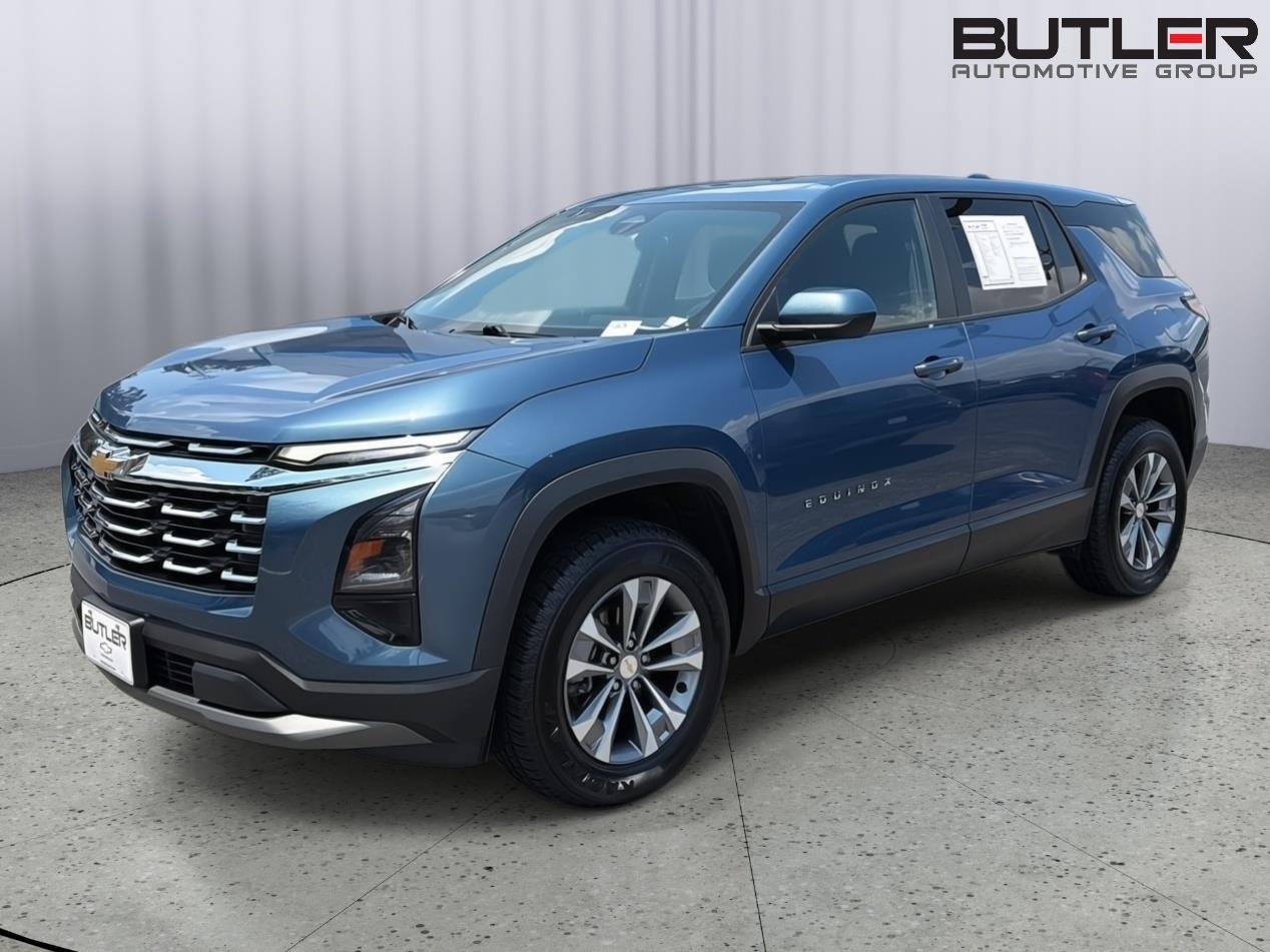 Used 2025 Lakeshore Blue Metallic Chevrolet FWD LT image 2