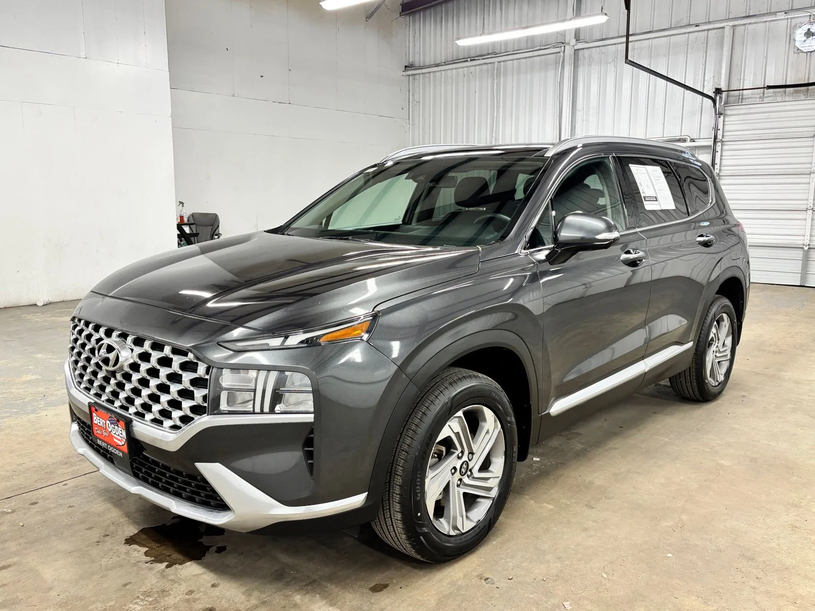 Used 2023 Gray Hyundai SEL image 3
